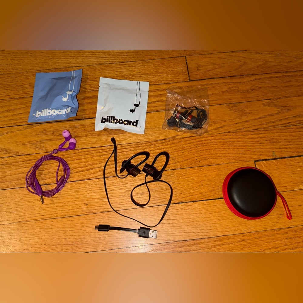 Lot of earbud headphones wired and wireless